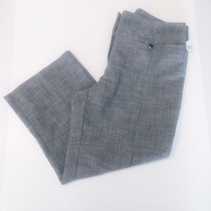 🌟3/$15 New Grey distressed capri dress pants